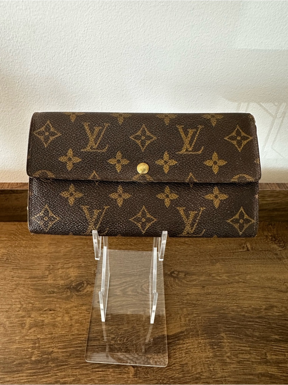Vintage 1996 Louis Vuitton Brown Monogram Sarah Wallet